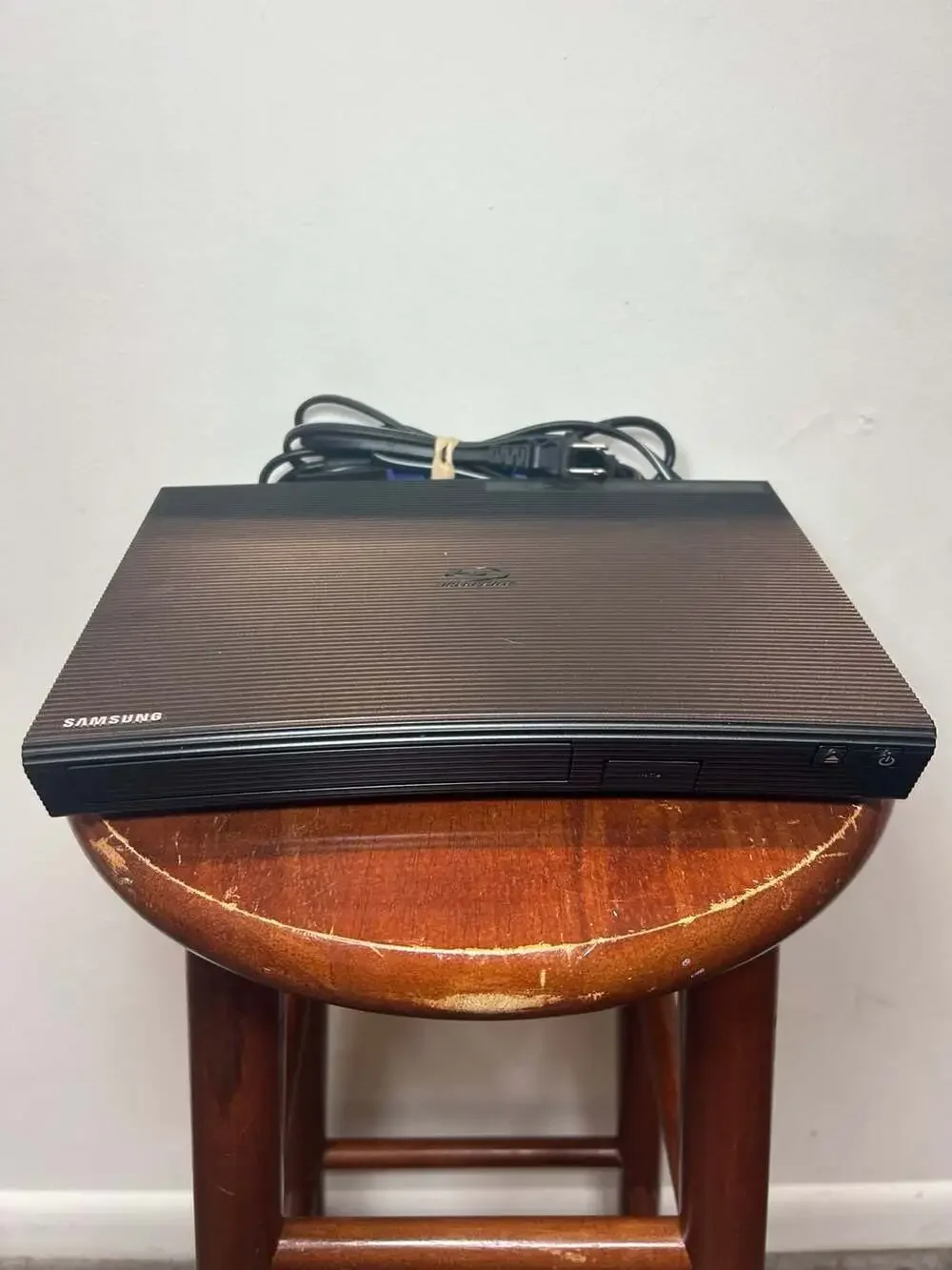 Samsung BD-J5100 Blu-ray Disc Player - NO REMOTE - Tested Works